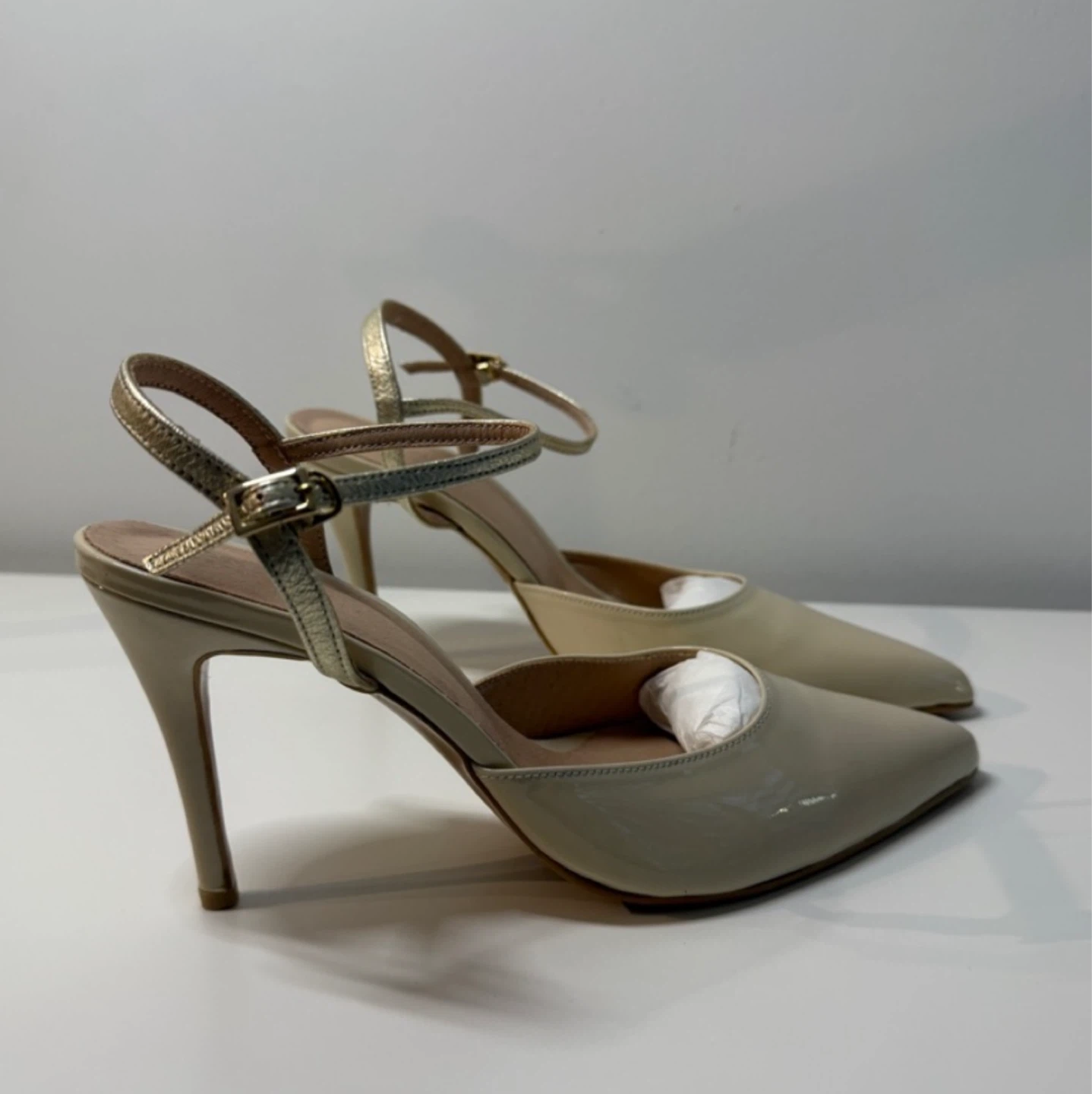 New✨Ivory Patent Leather Slingback Stiletto heels (size 7) - photo 3