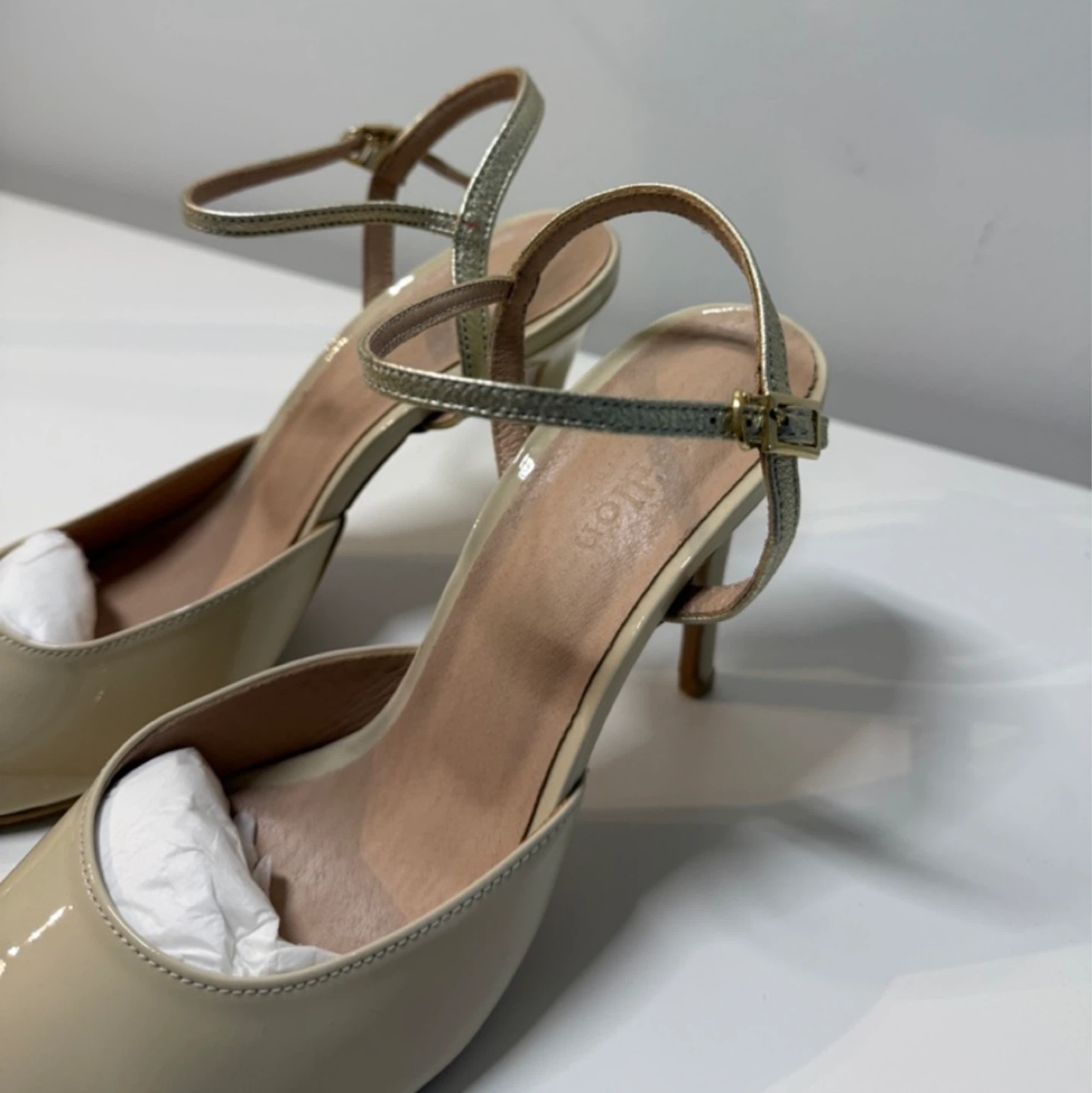 New✨Ivory Patent Leather Slingback Stiletto heels (size 7) - photo 5