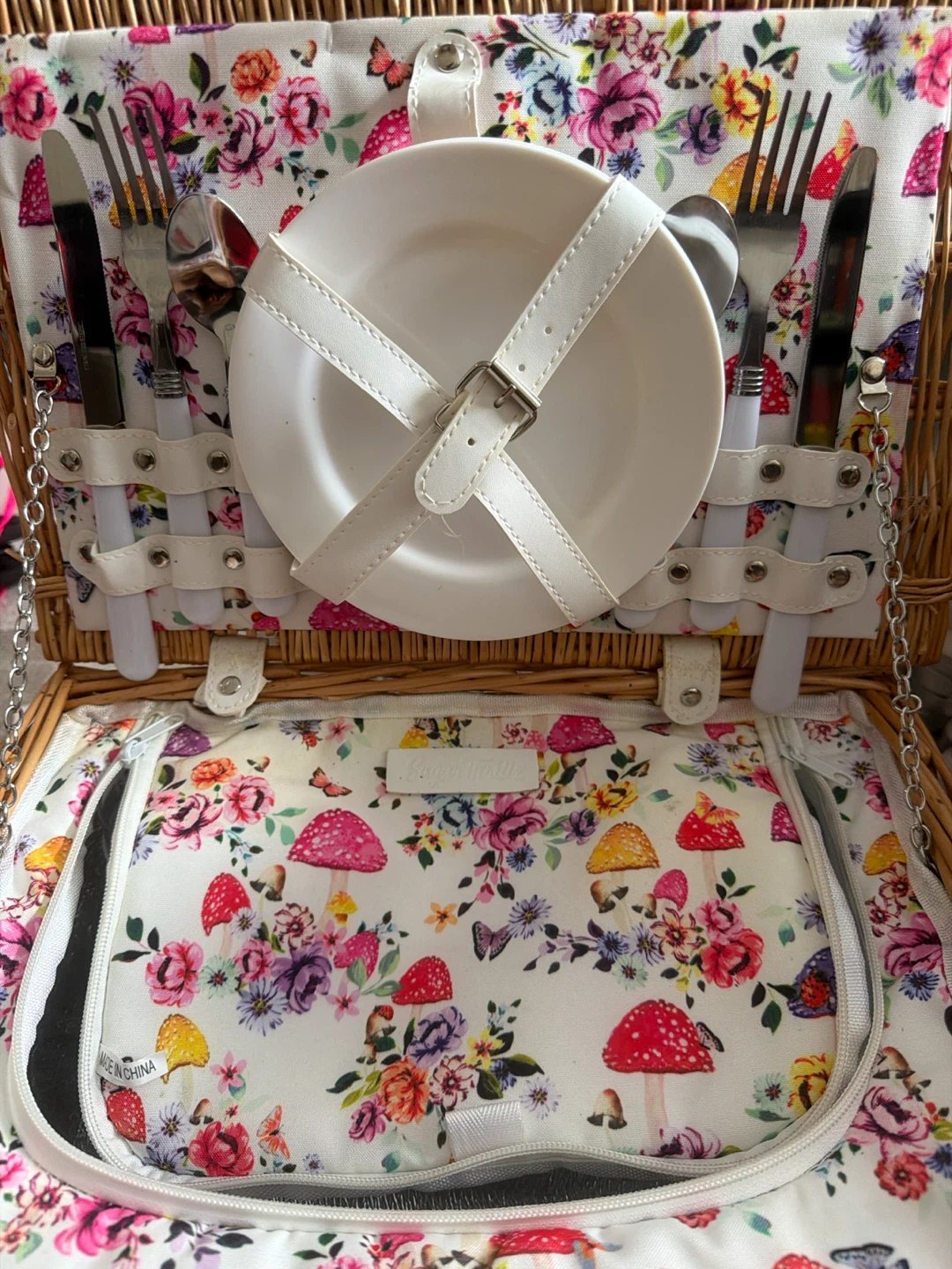 Wicker Picnic Basket Set with Floral Lining - photo 4