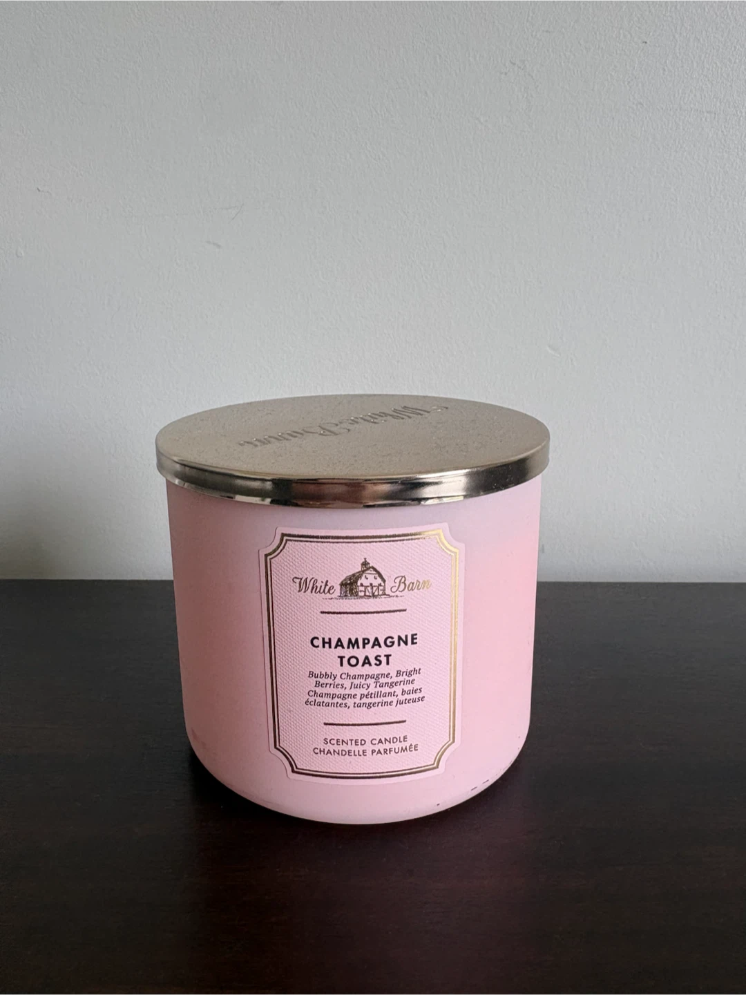 White Barn Candle - Champagne Toast