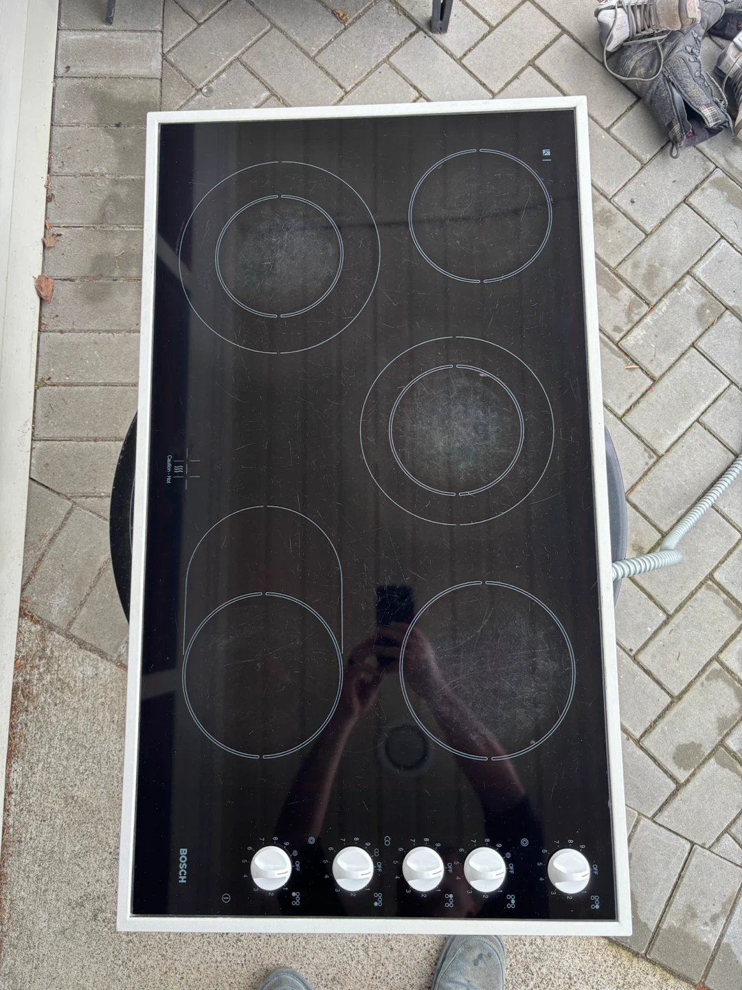 Bosch Electric Cooktop - 5 Burners
