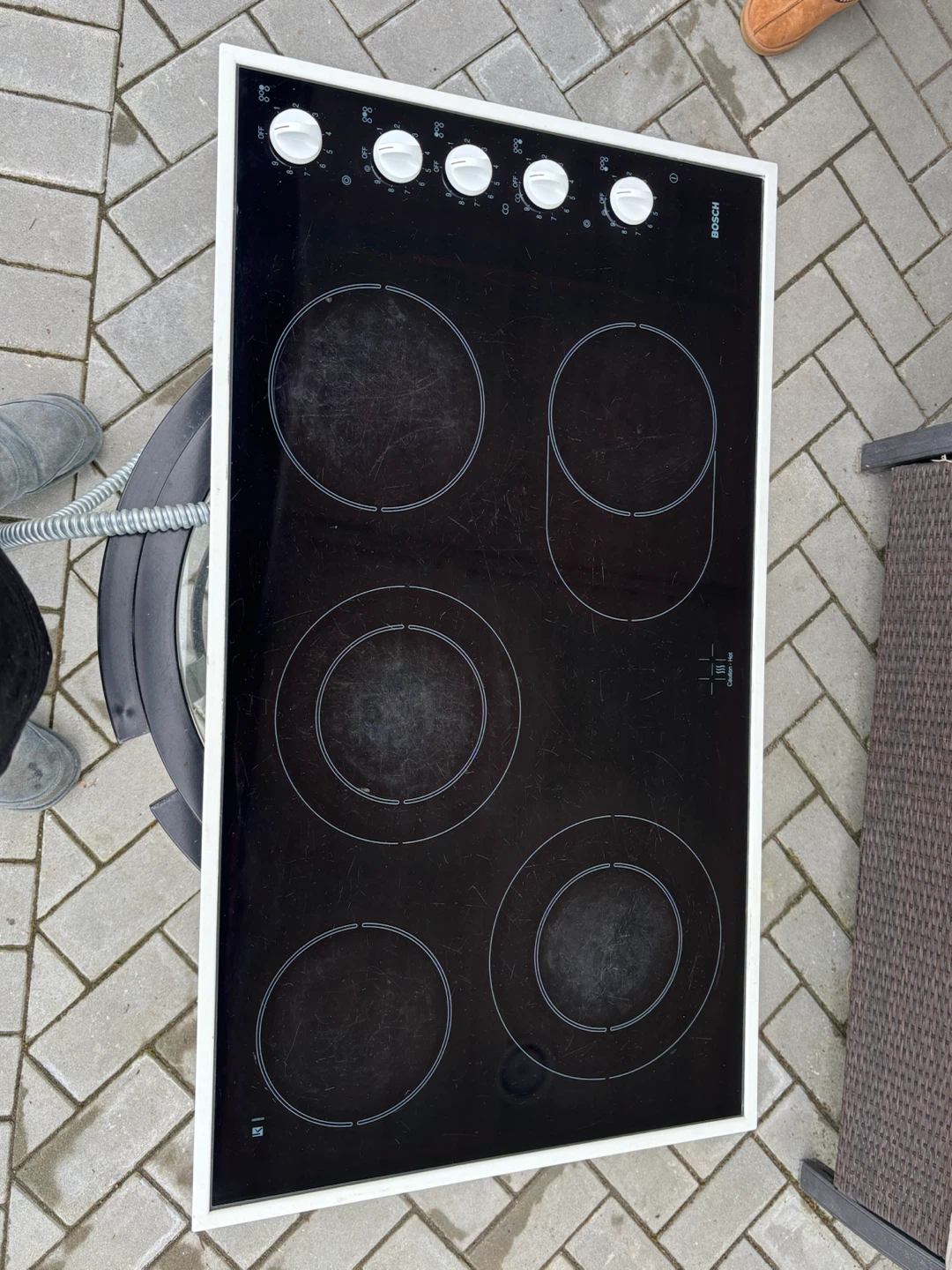 Bosch Electric Cooktop - 5 Burners - photo 3