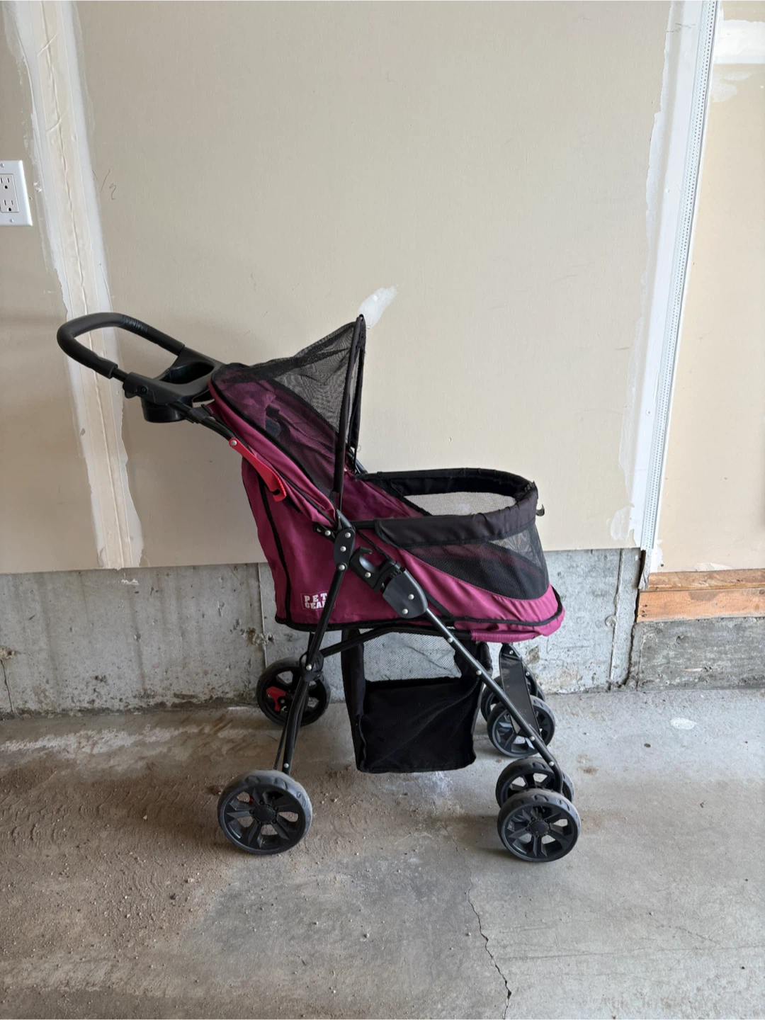 Pet Gear Pet Stroller - Good Condition - photo 2