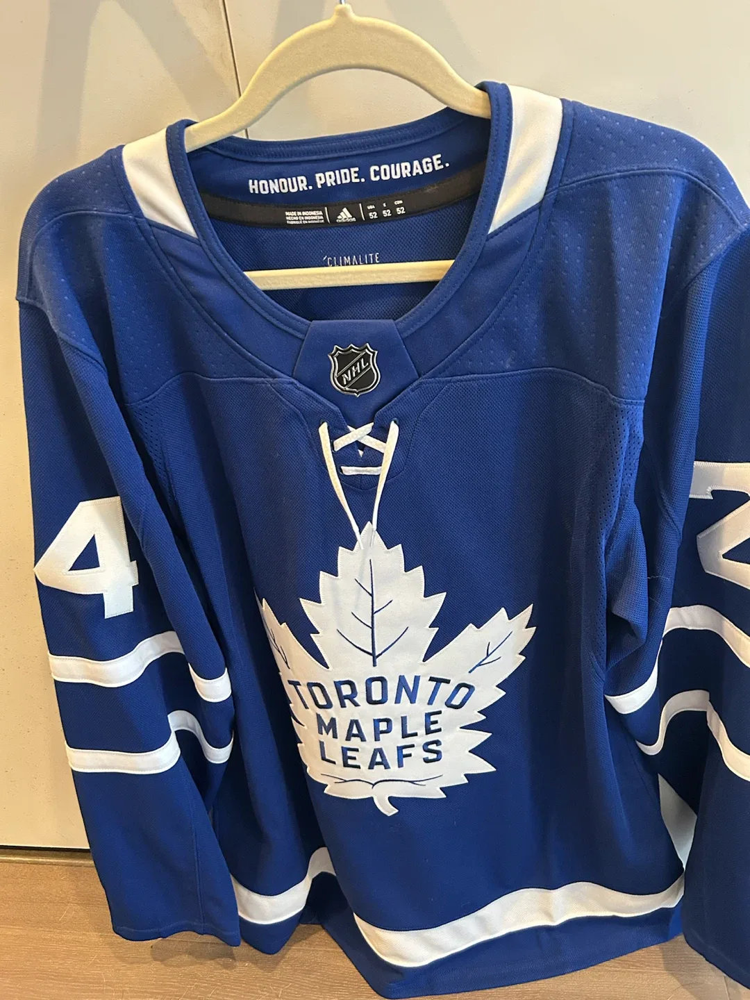 Adidas Toronto Maple Leafs Simmonds #24 Hockey Jersey