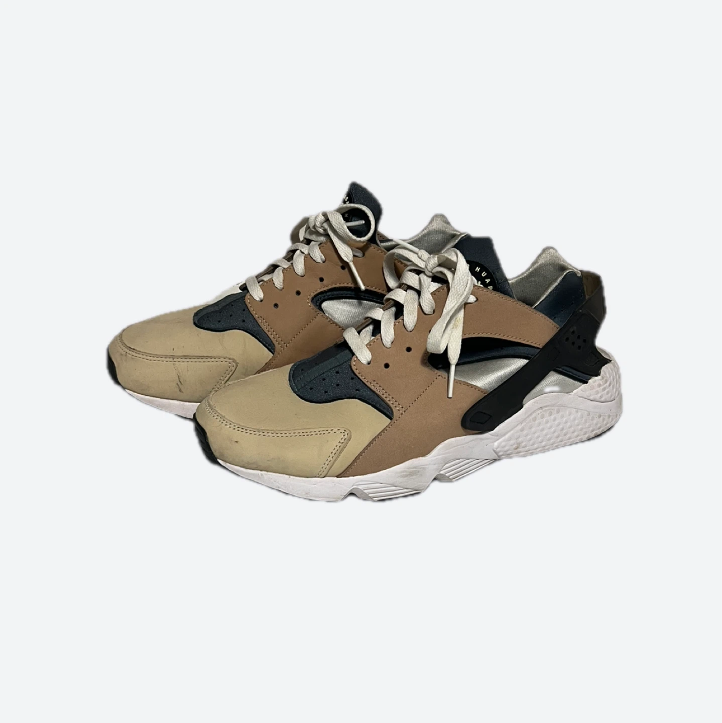 Nike Air Huarache "Light Bone" Sneakers