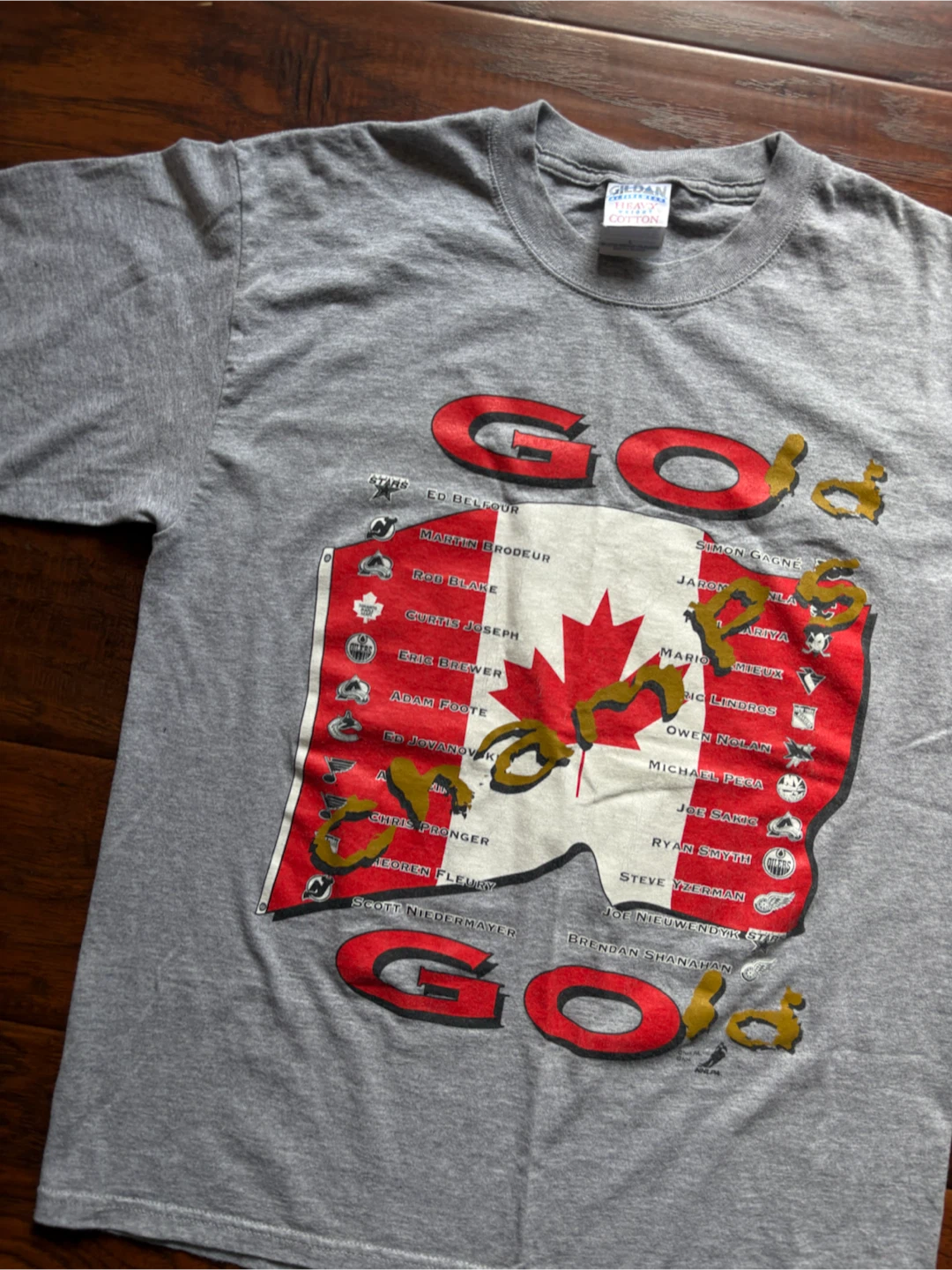 Vintage 2002 Team Canada hockey tee L y2k - photo 2