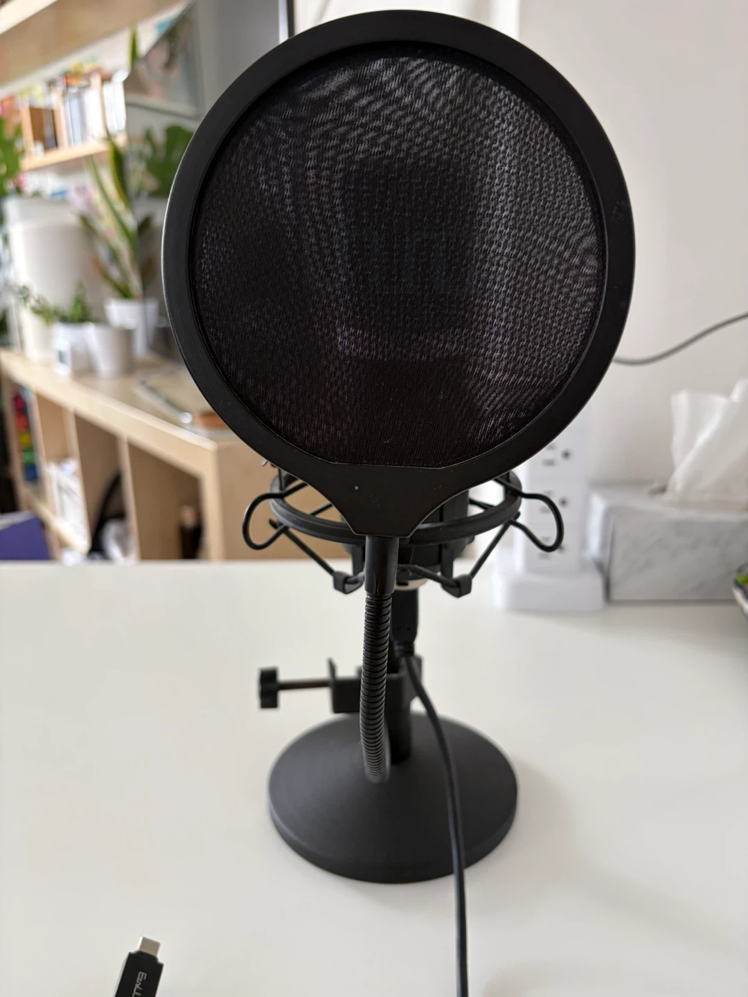 Thru UM-910 Desktop Podcasting USB Microphone Set - photo 5