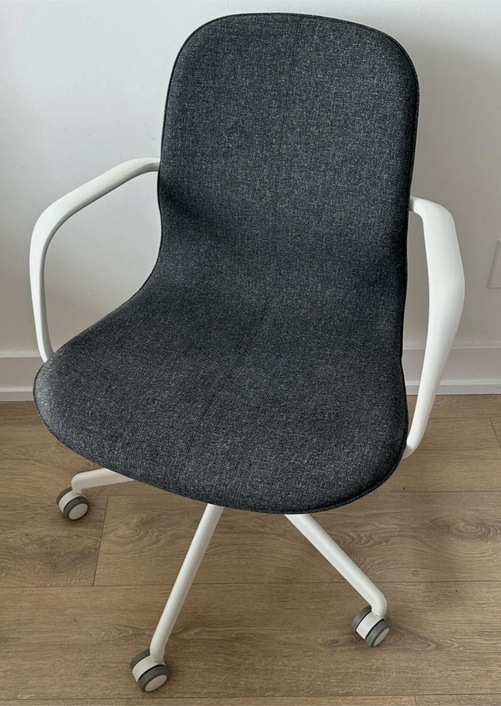 IKEA Conference chair with armrests (like new)