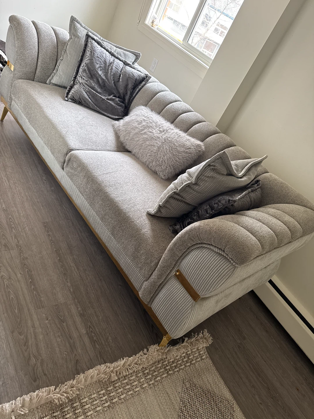 Like New 3-Seater Sofa – Light Grey – Excellent Condition - photo 2