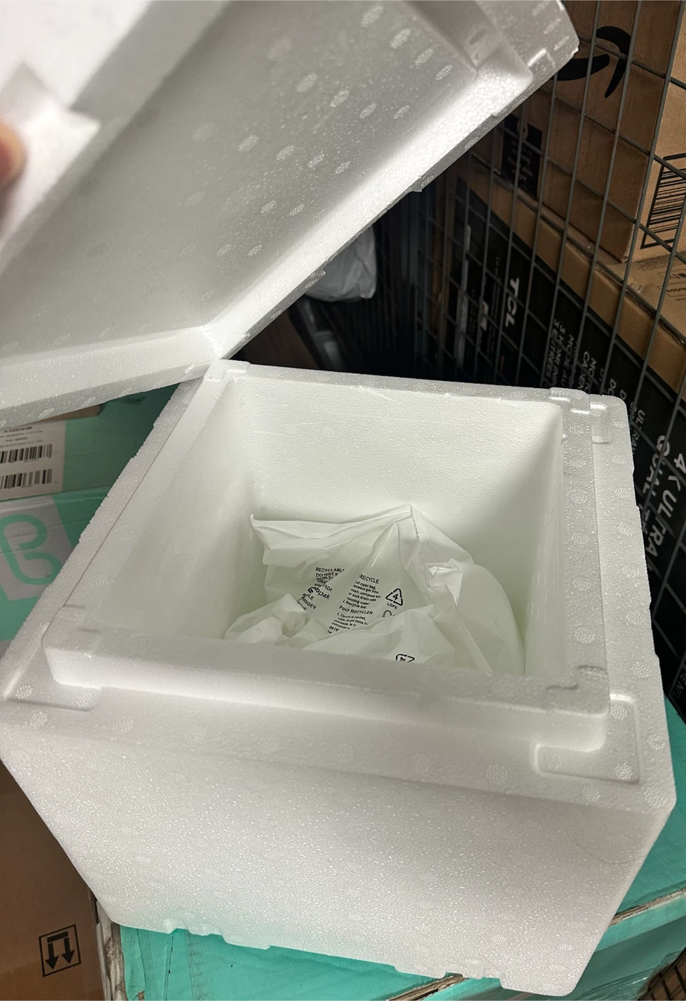 Cryopak Insulated Cooler Box - photo 2