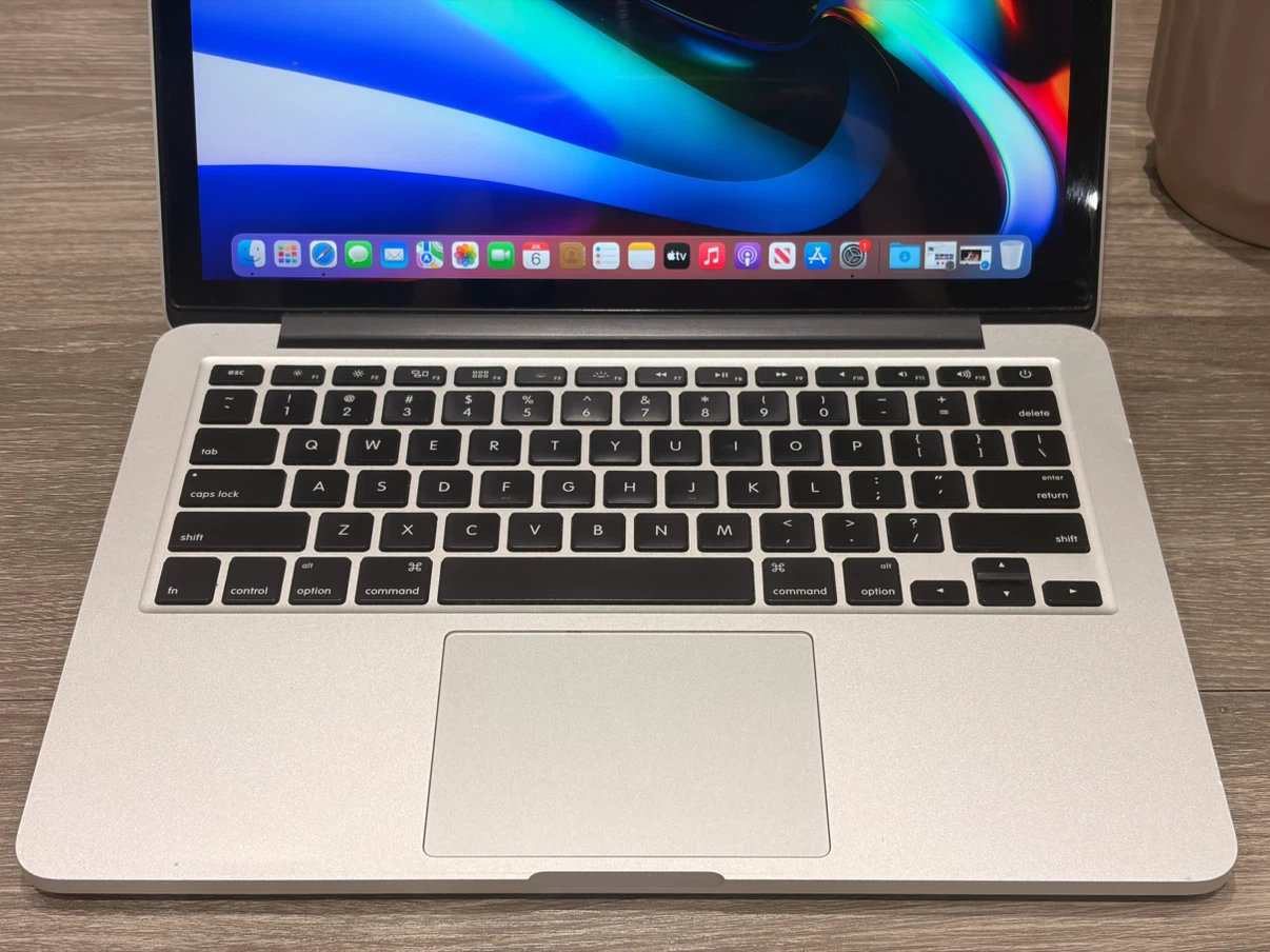 MacBook Pro (Retina, 13-inch, Early 2015) — 250GB / i5 / 16GB - photo 2