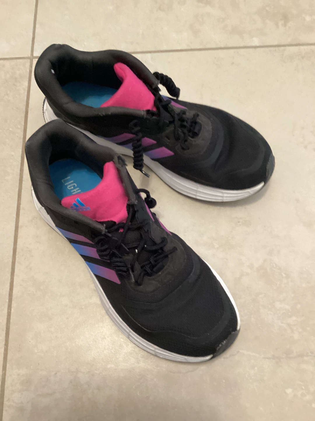 LADIES ADIDAS RUNNING SHOES