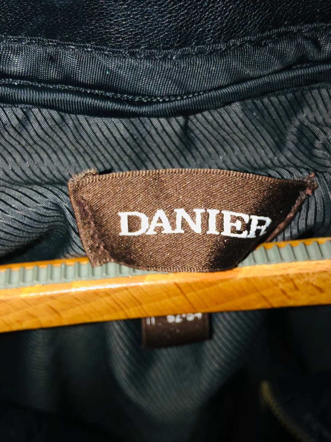 DANIAR Black Leather Coat L - photo 3