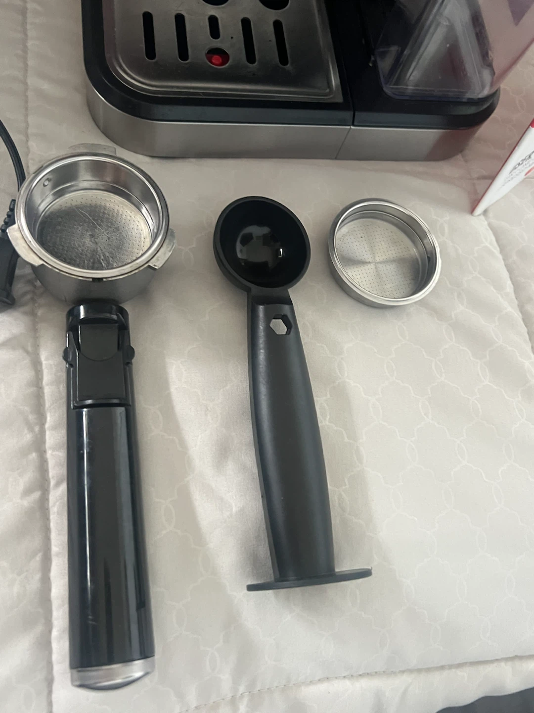 Gourmia 8-in-1 One-Touch Espresso Machine (Like New in Box!) - photo 5
