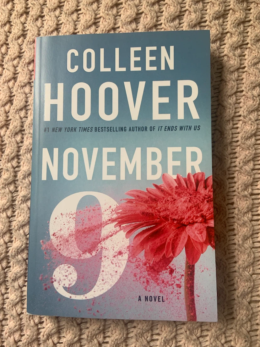 Colleen Hoover Books: It Ends With Us & November 9 - photo 2