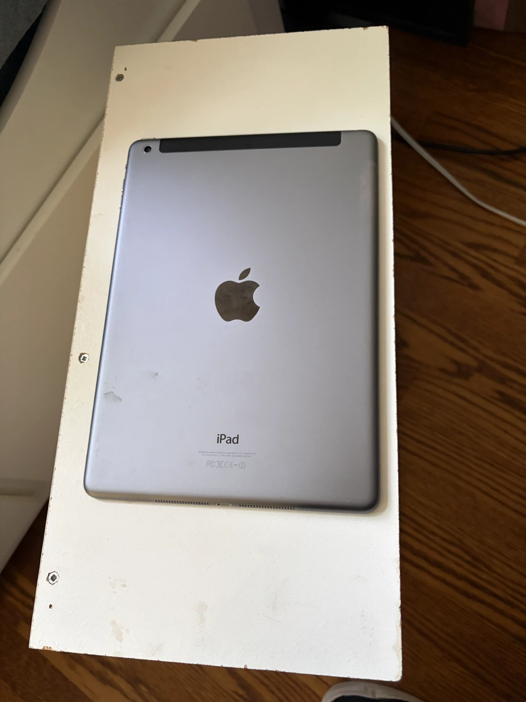Apple iPad - photo 2