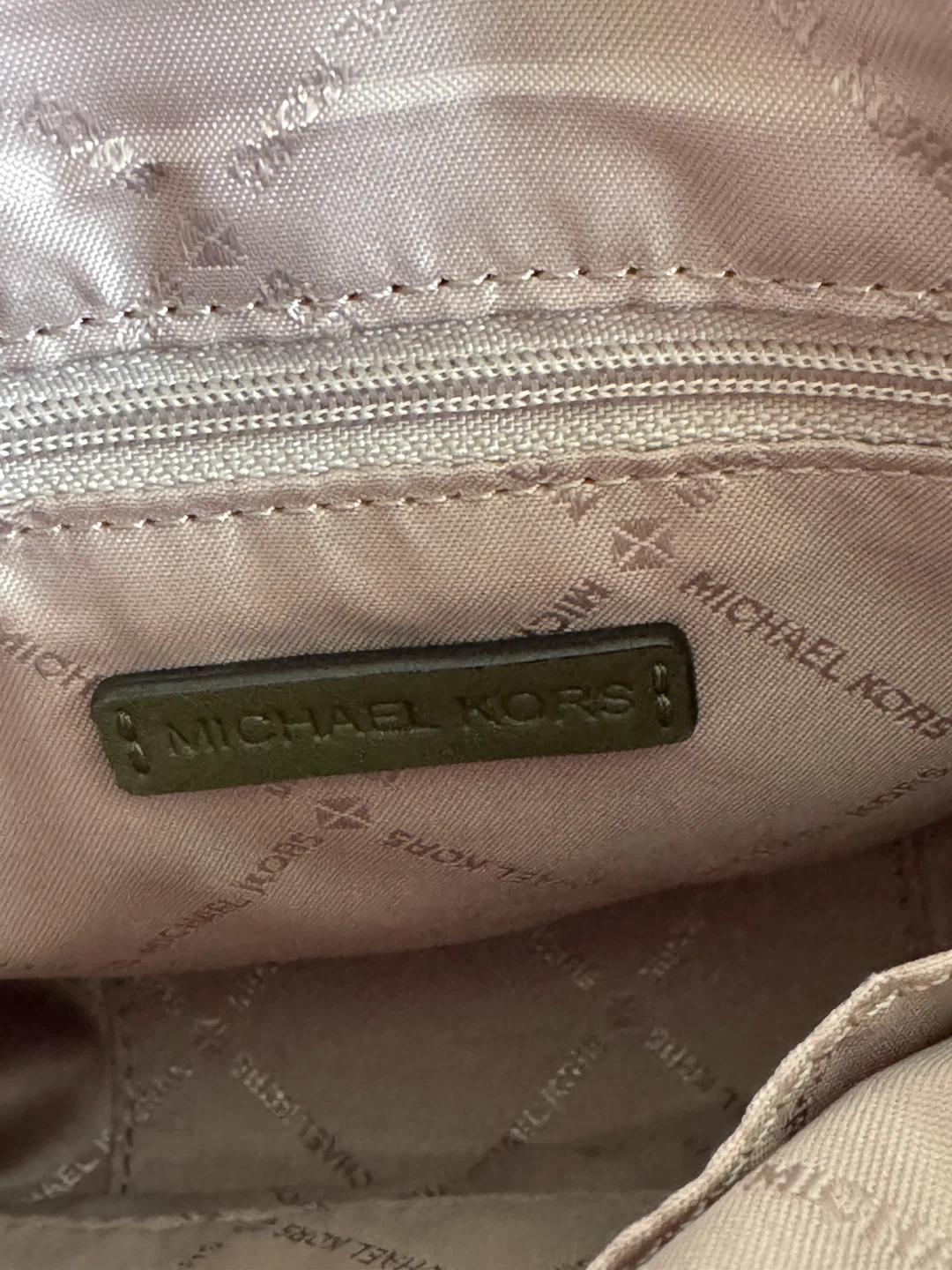 Michael Kors Olive Green Croc Embossed Shoulder Bag - photo 3