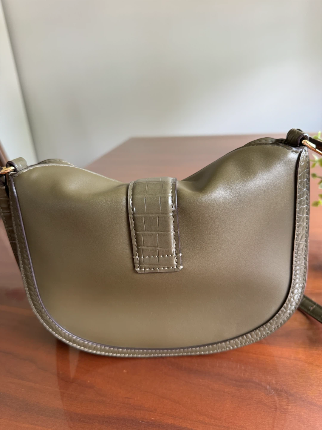 Michael Kors Olive Green Croc Embossed Shoulder Bag - photo 4