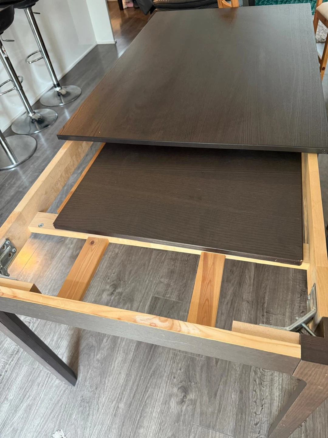 Extendable Dining Table and Chairs Set