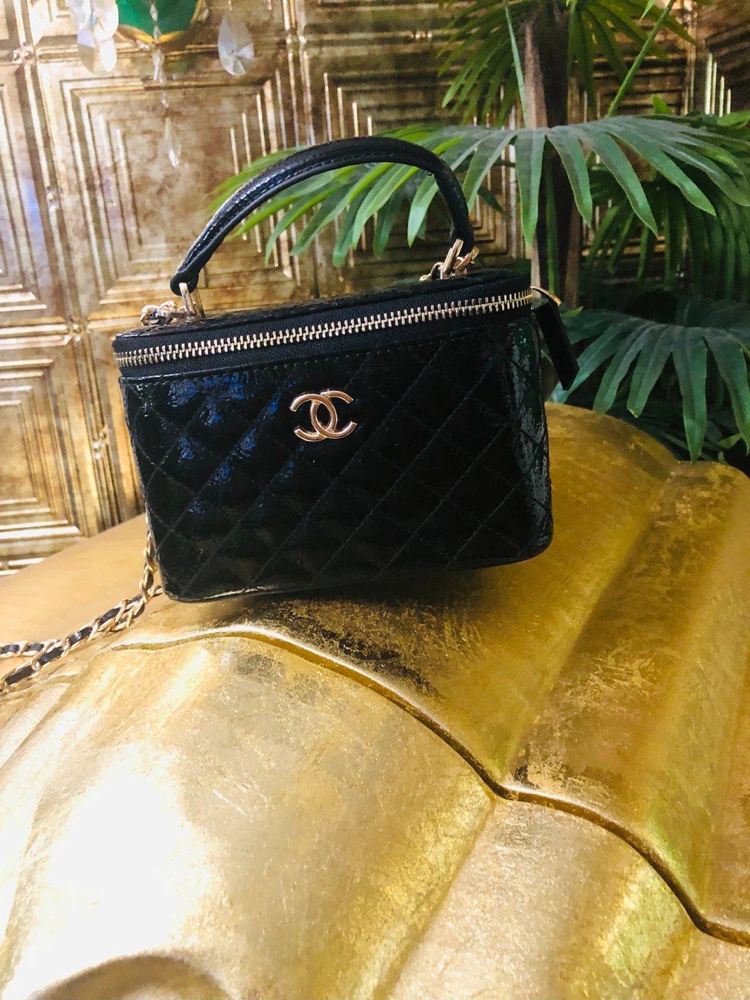 Black Patent Leather Vanity Bag - photo 2