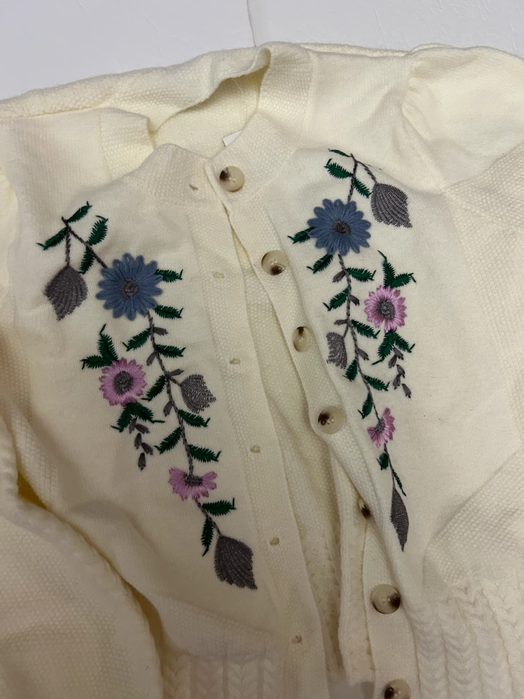 CUPSHE Cream Embroidered Cardigan Sweater