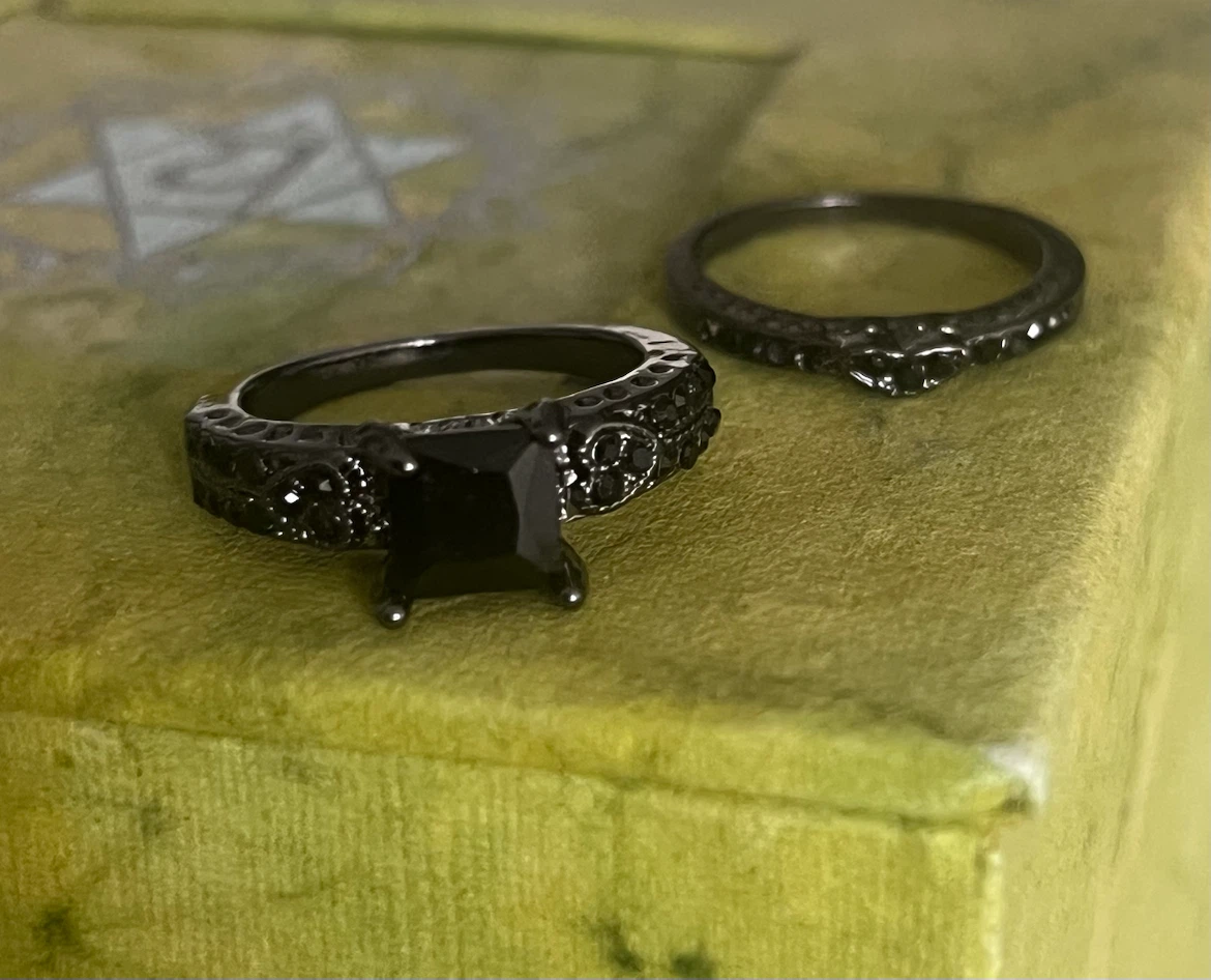 Black Square Cut Gemstone Ring Set - photo 3