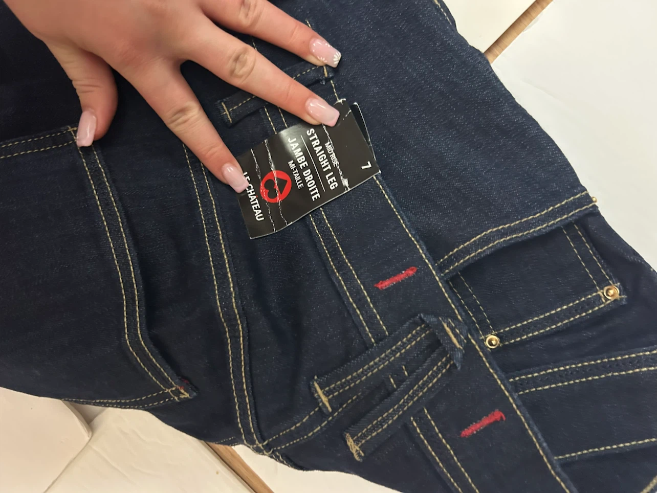 Le Château Straight Leg Jeans - Size 7 - photo 2