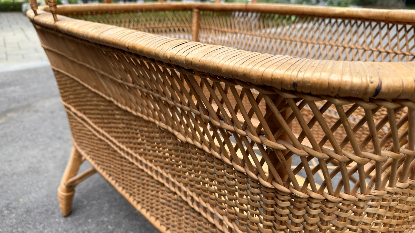 Vintage Wicker Bassinet - photo 3