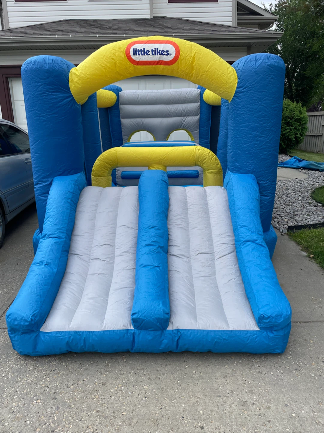 Little Tikes Inflatable Bouncer with Slide - photo 3