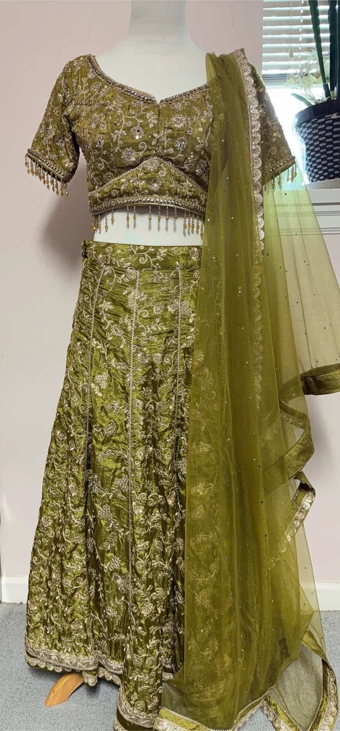 Lehenga w/ dupatta