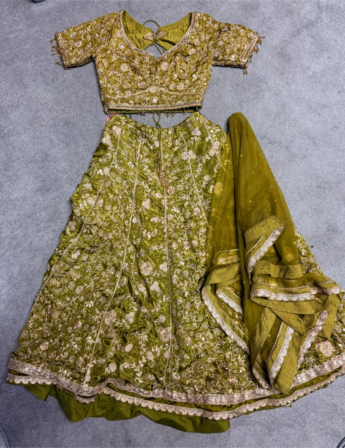 Lehenga w/ dupatta - photo 2