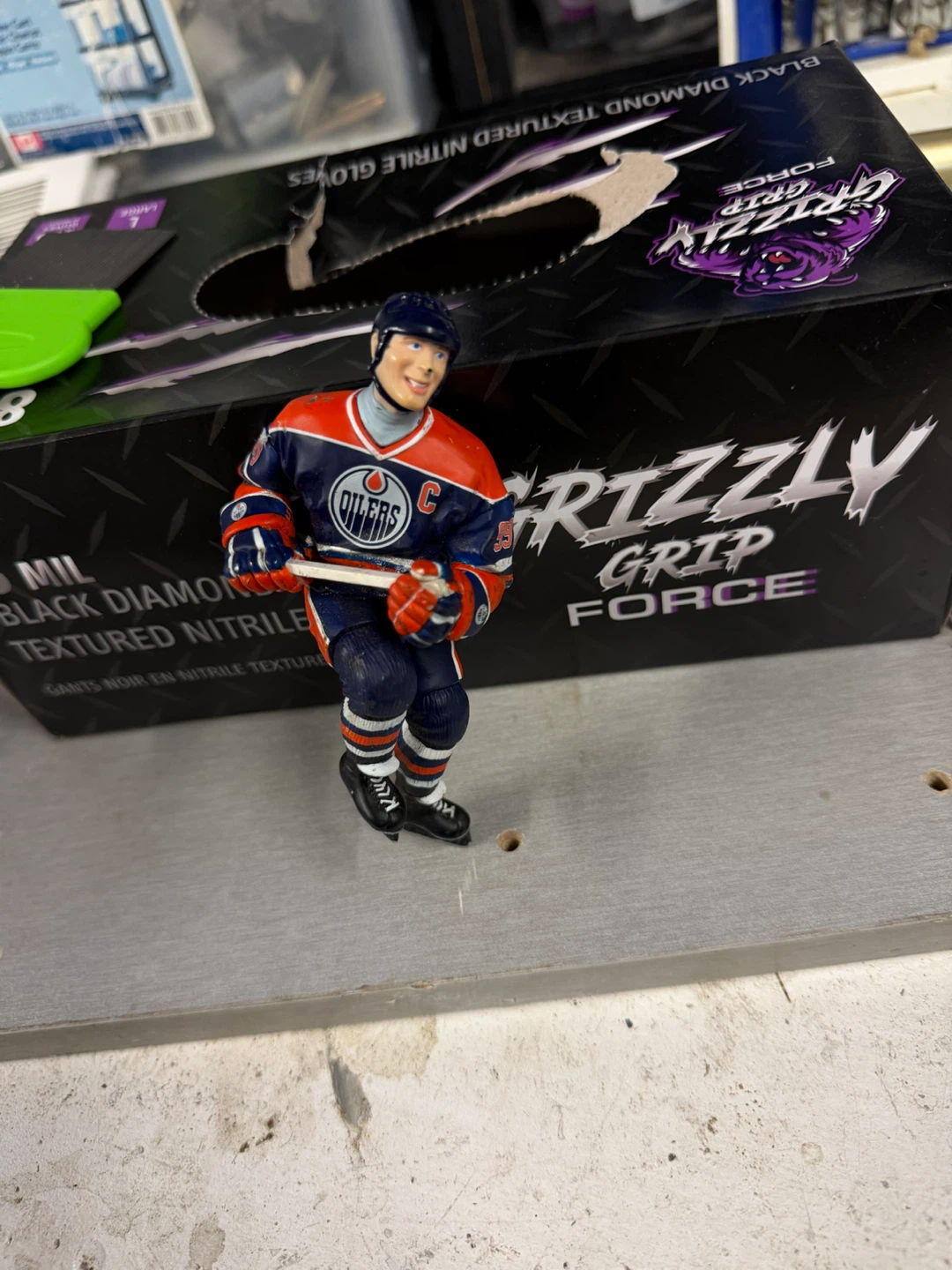 Wayne Gretzky Edmonton Oilers 99 Action Figure - photo 2