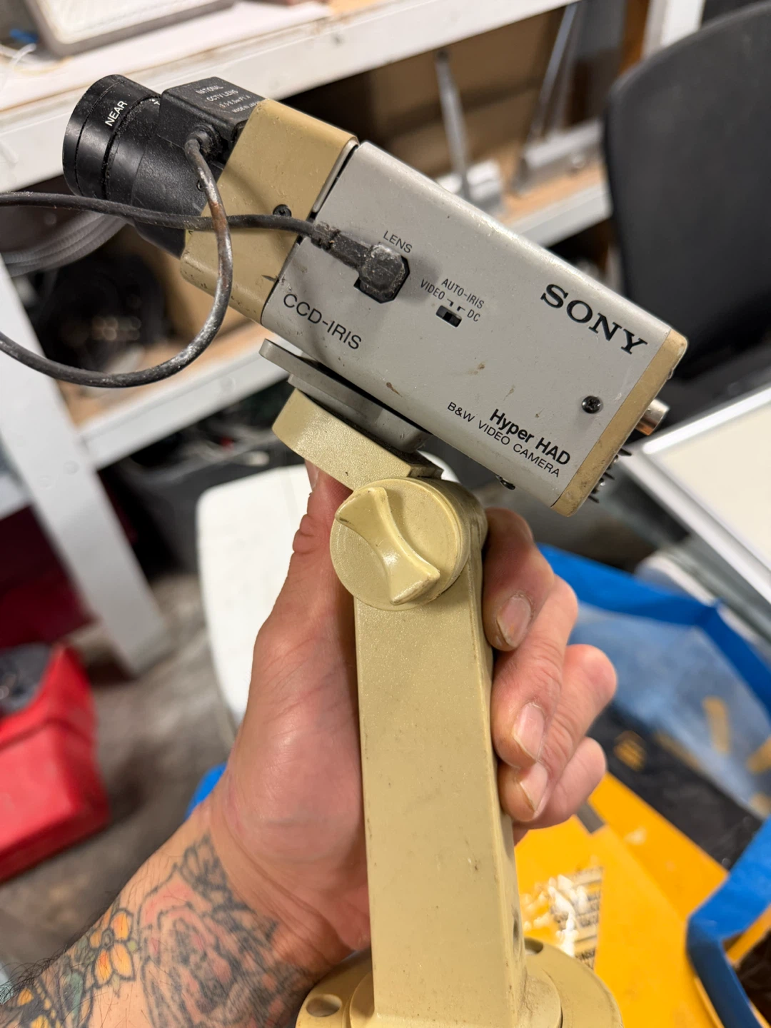 Sony Hyper HAD B&W Video Camera - photo 2