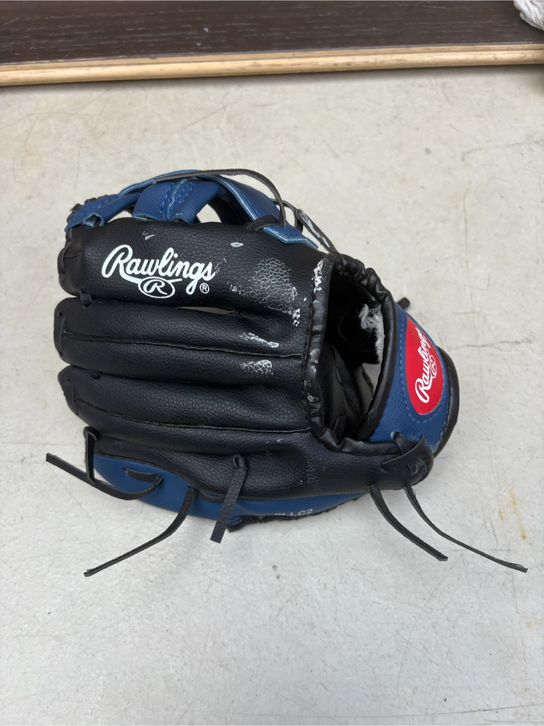 Rawlings Baseball Glove