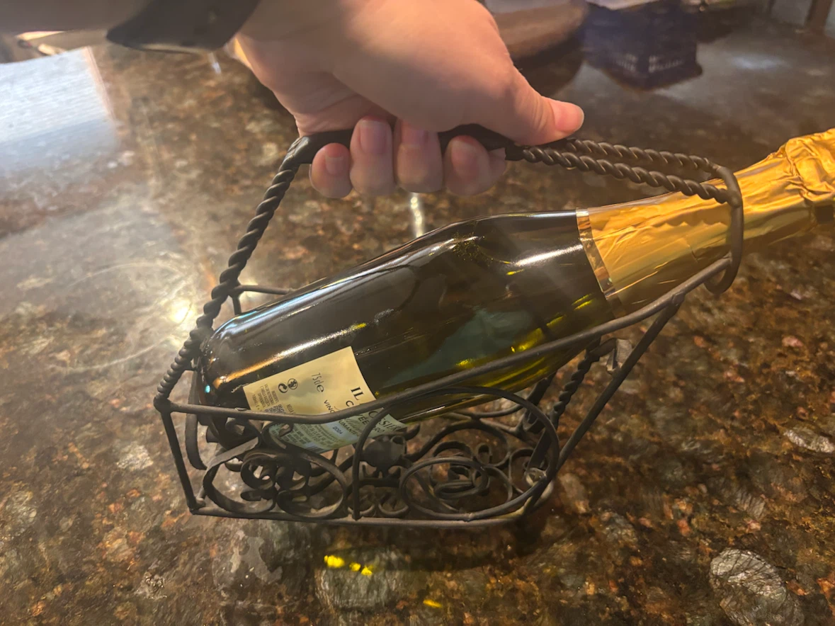 Wrought iron wine bottle caddy - photo 2