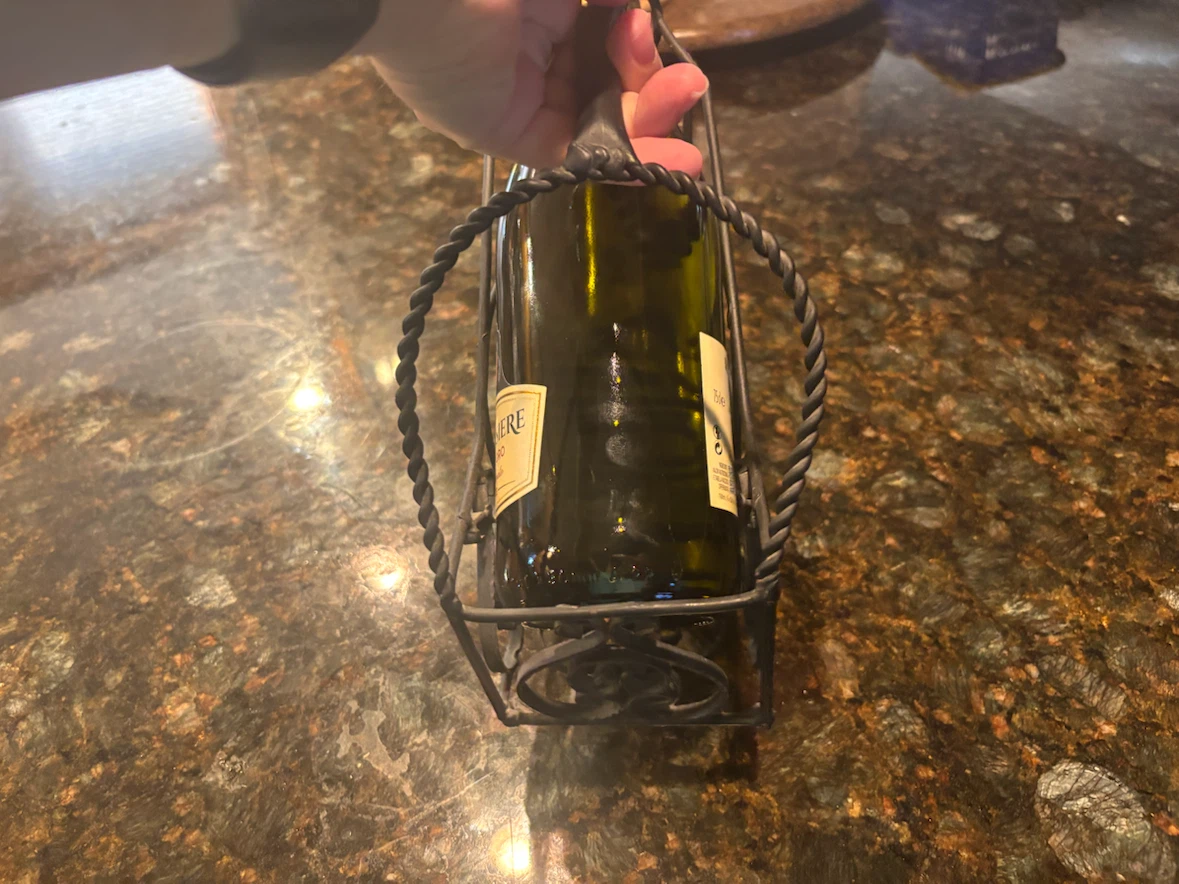 Wrought iron wine bottle caddy - photo 4