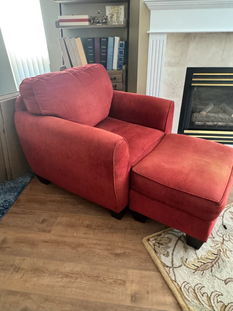 Red Accent Chair with Ottoman - photo 2