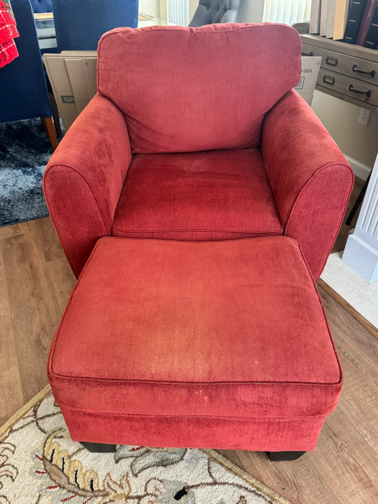 Red Accent Chair with Ottoman - photo 3
