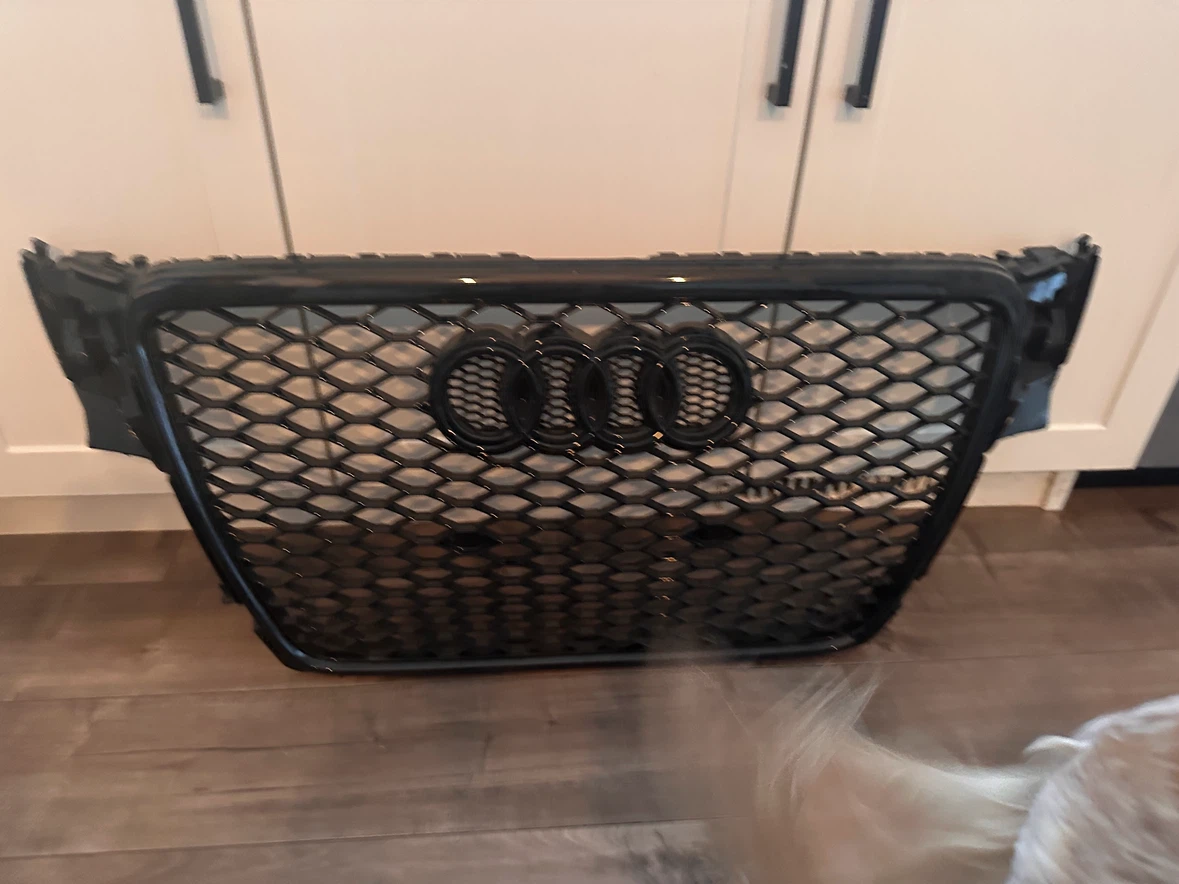 Black Audi A4 Grill