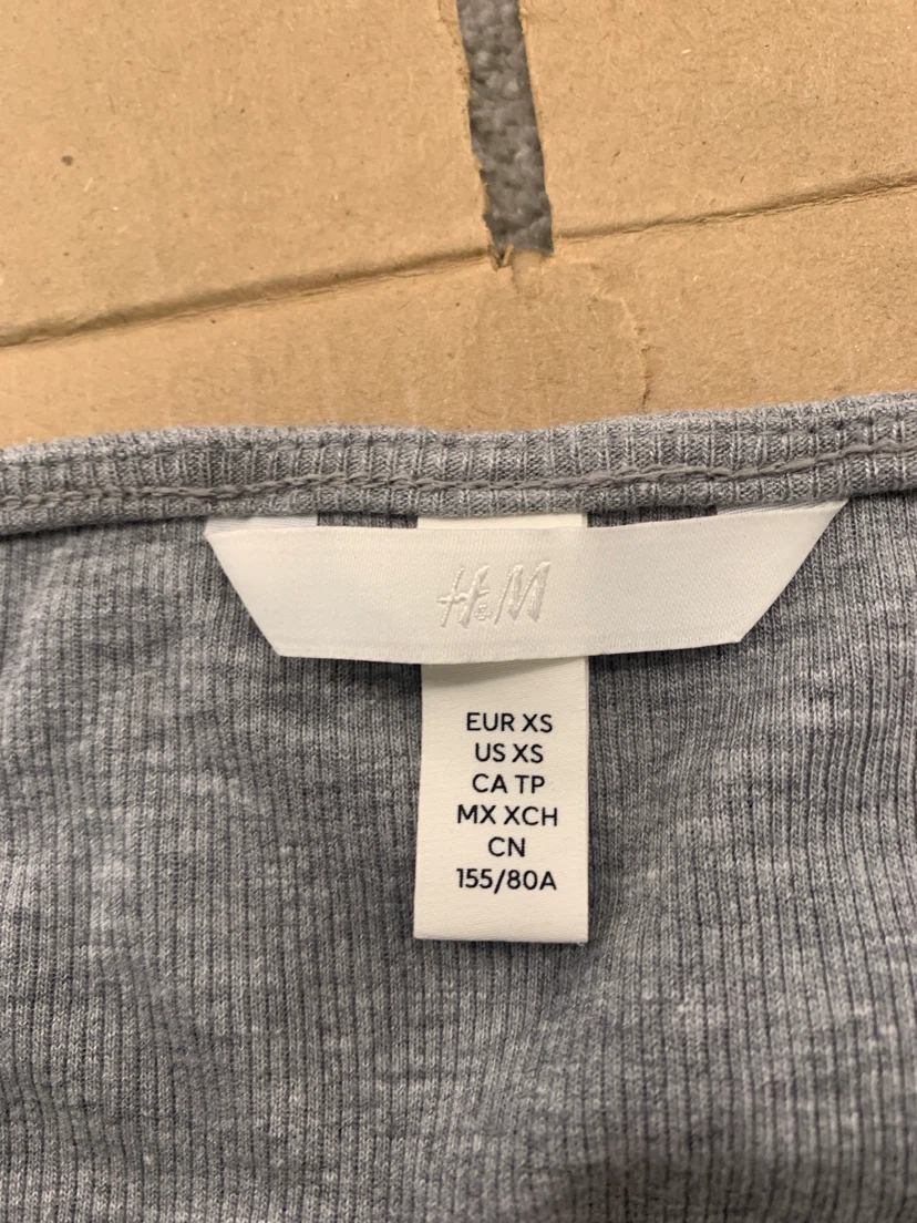 grey long sleeve top - photo 2