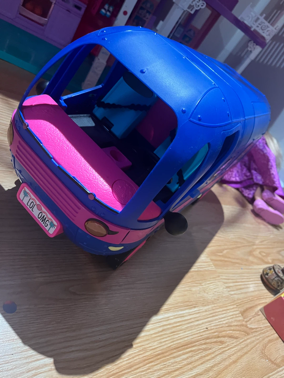 LOL Surprise! Camper Van great condition - photo 2