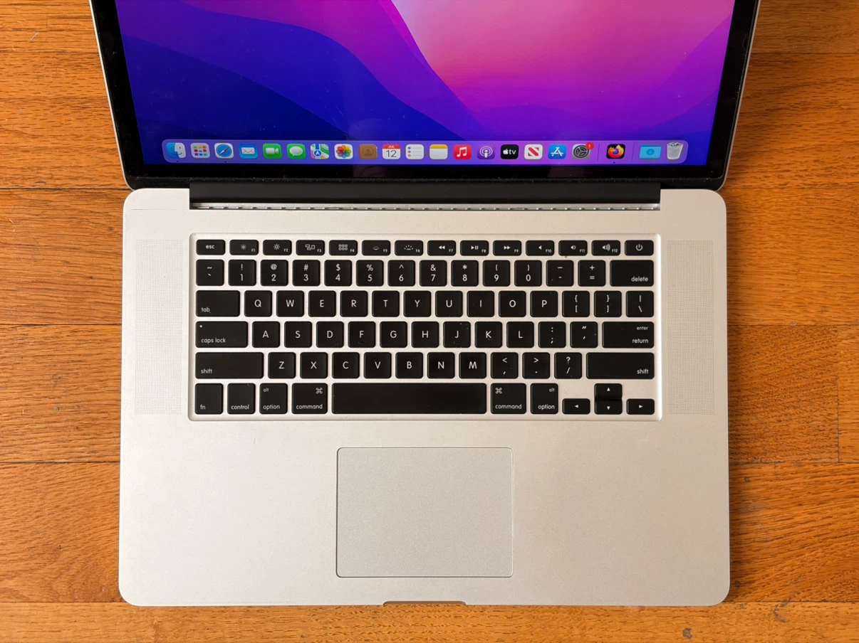 MacBook Pro (Retina, 15-inch, Mid 2015) — 250GB / i7 / 16GB - photo 2