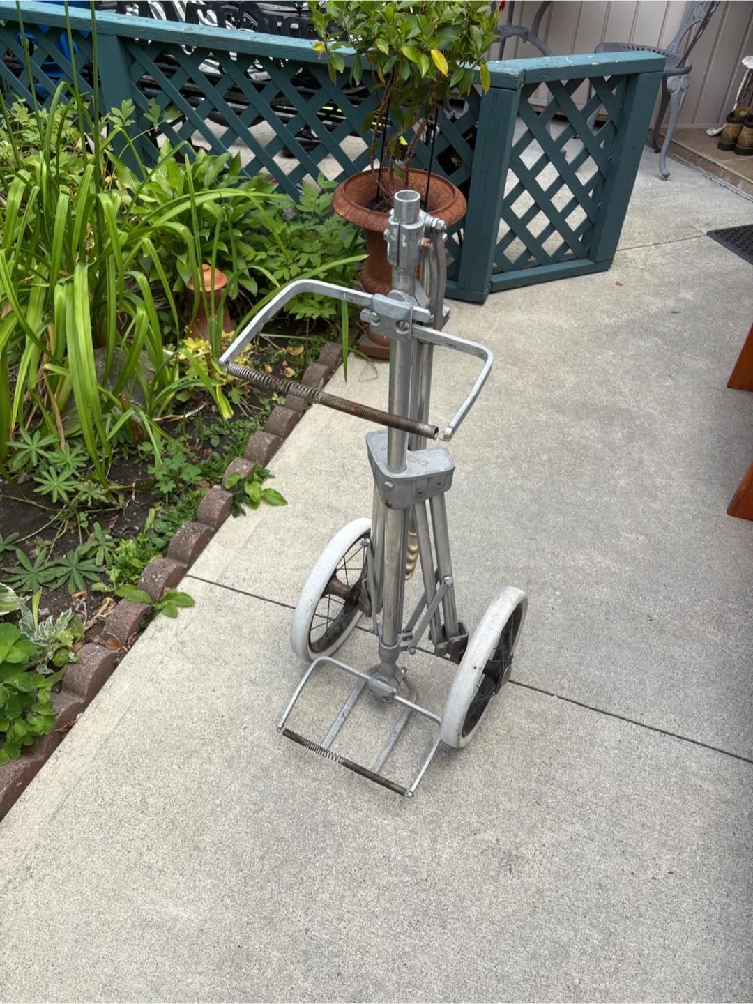 Vintage Golf Push Cart - photo 2