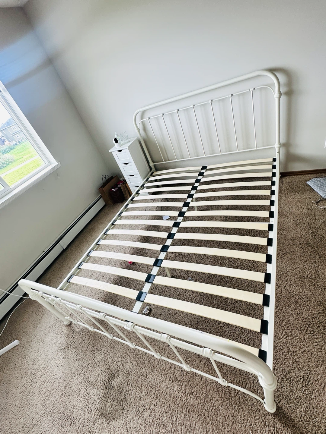 Bed frames queen size