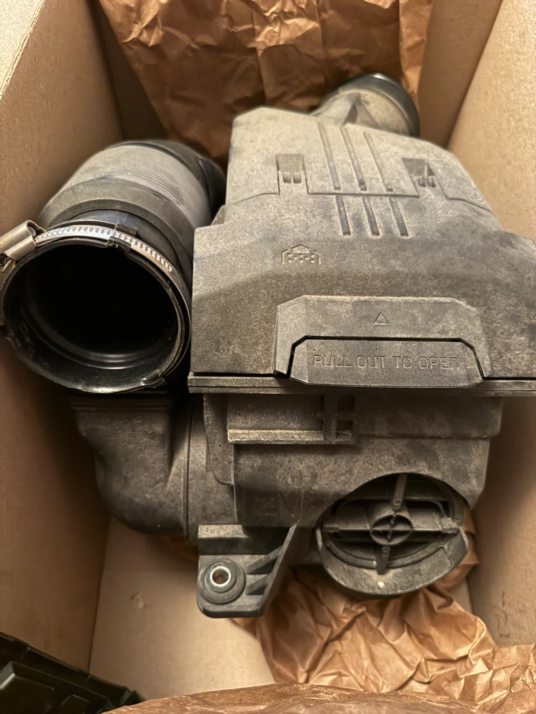 OEM Air Filter Box - 2023 Kia Sorento - photo 2