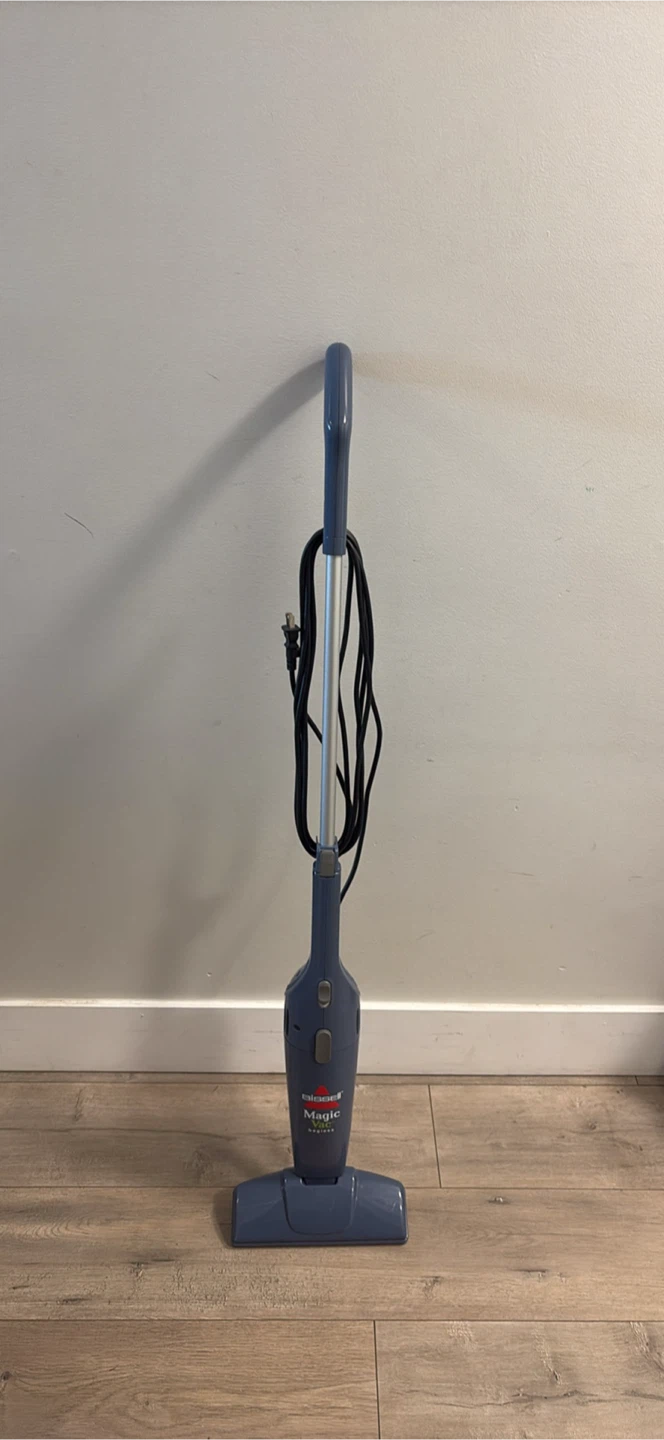 Bissell Magic Vac Bagless Stick Vacuum - photo 3