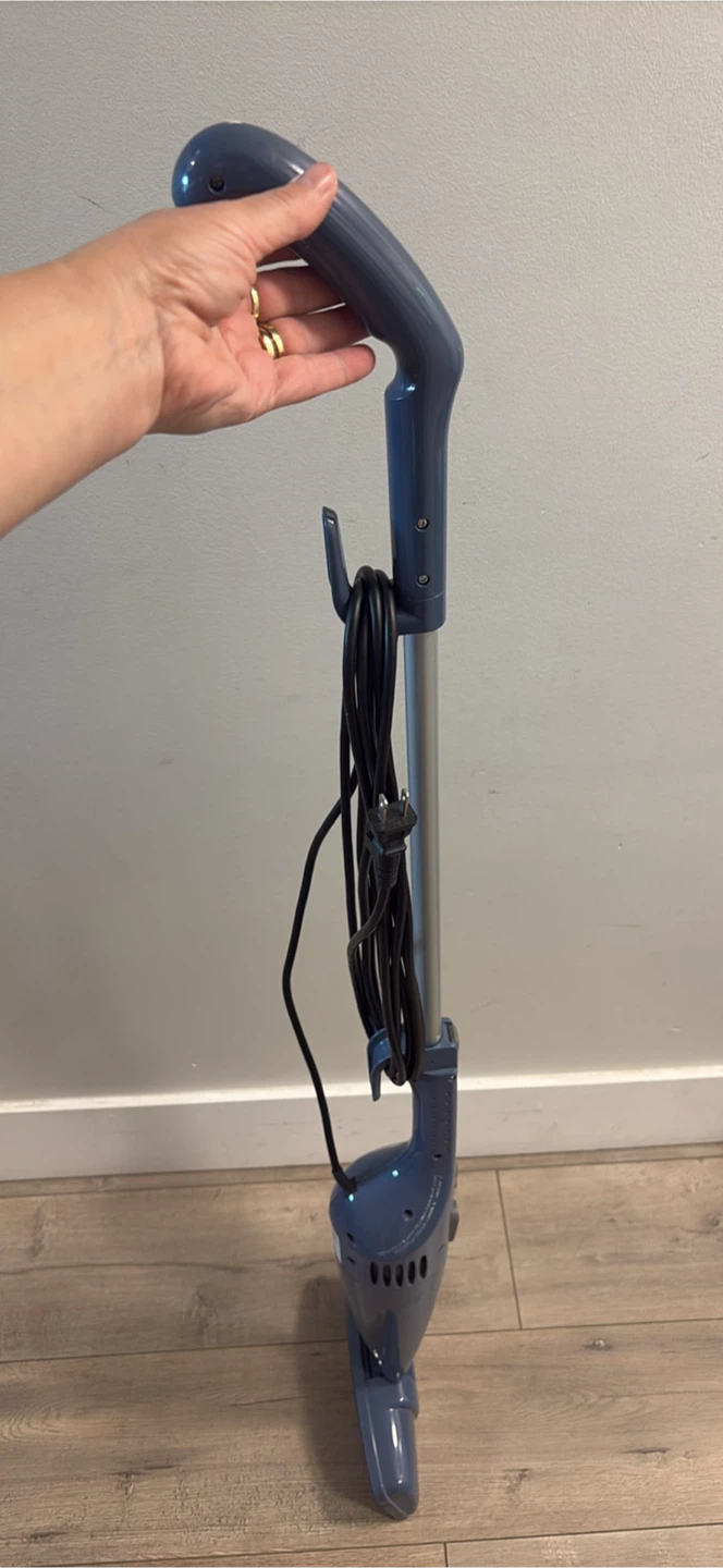 Bissell Magic Vac Bagless Stick Vacuum - photo 4