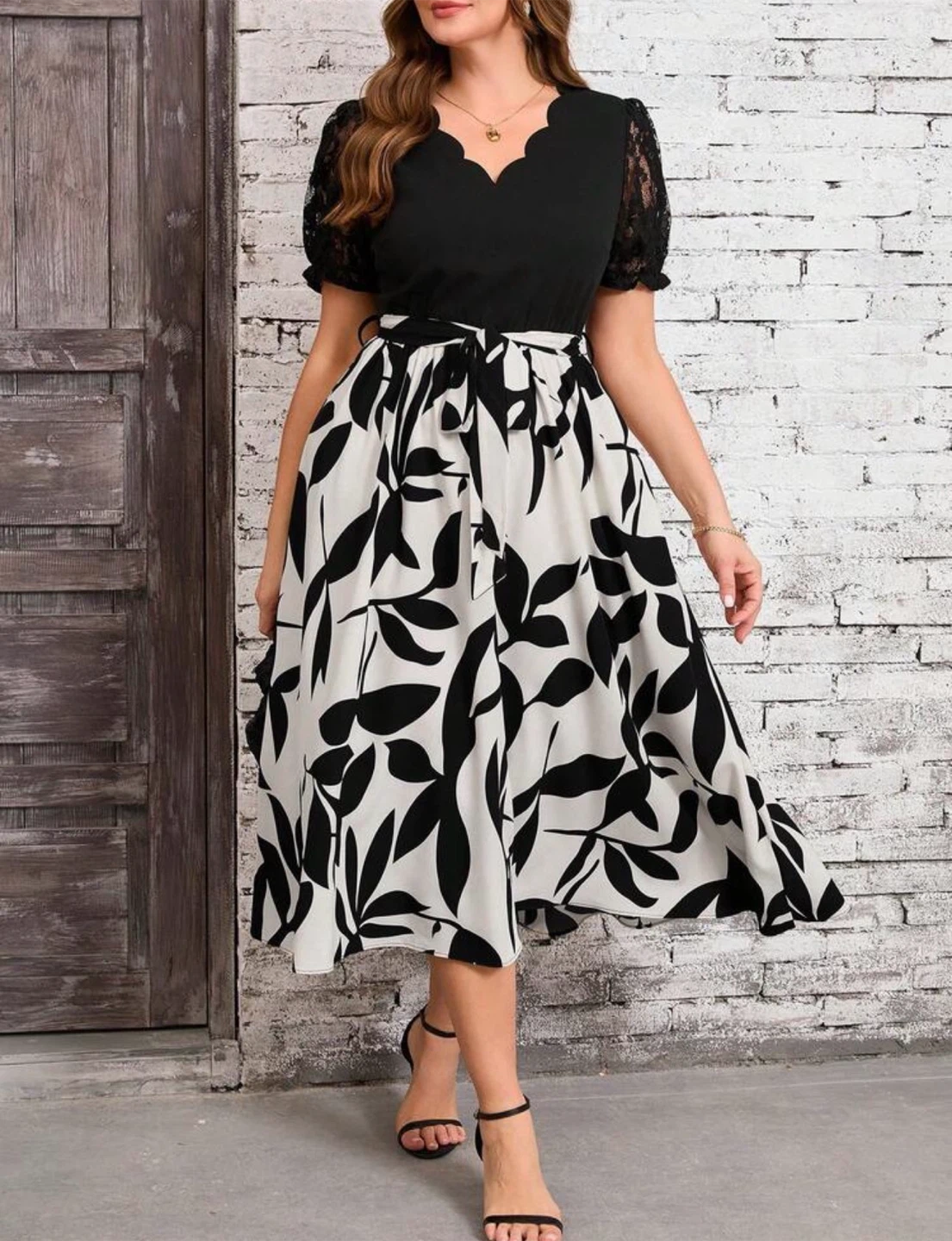 Women's Black & White Leaf Print Dress