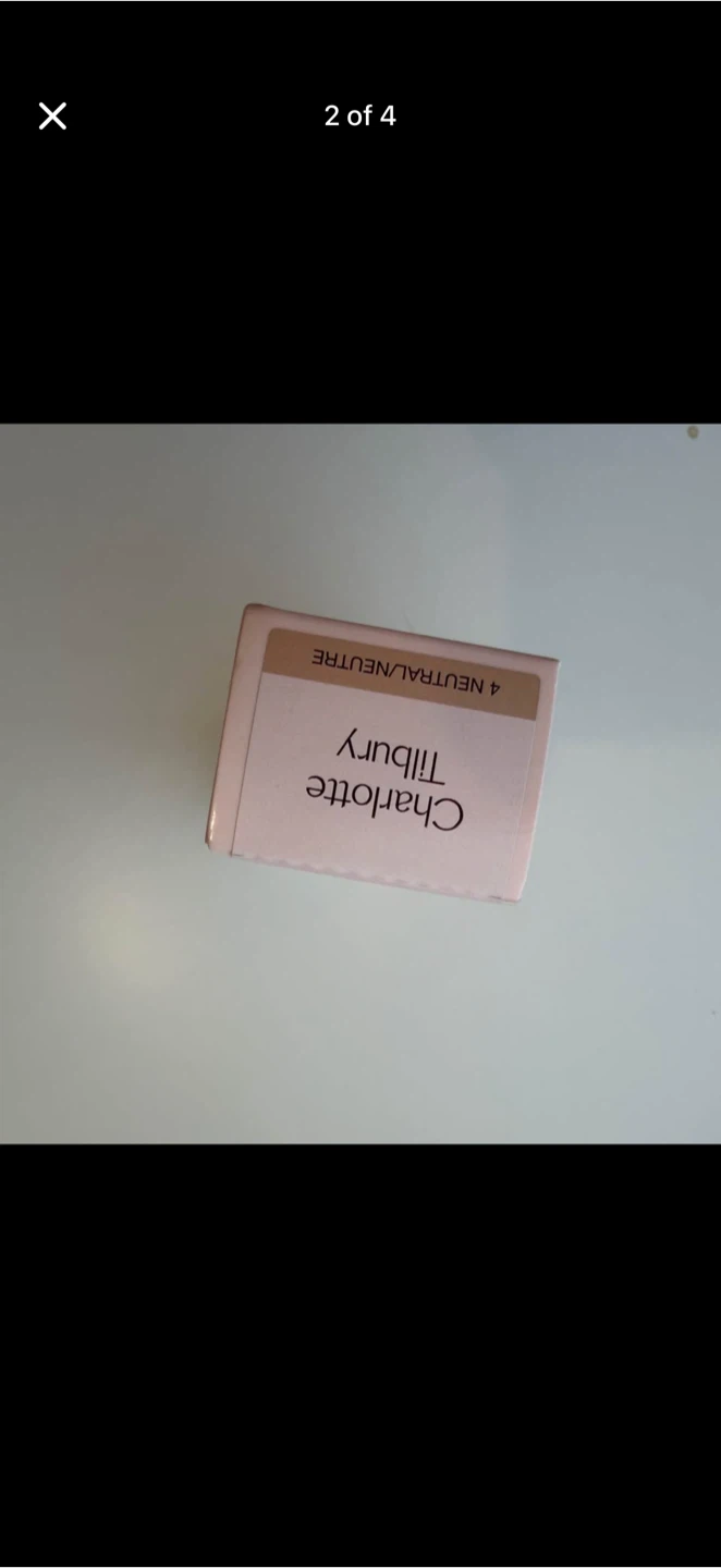 Charlotte Tilbury Airbrush Flawless Foundation 4 Neutral - photo 2