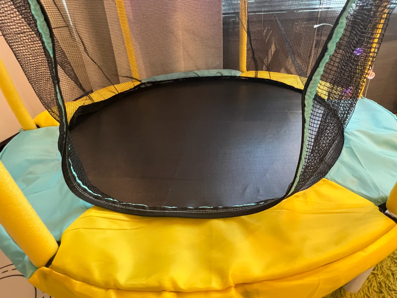 48” Kids Trampoline with Safety Net – Excellent Condition - photo 4